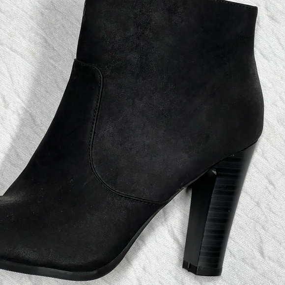 Black ankle bootie - Picture 4 of 4